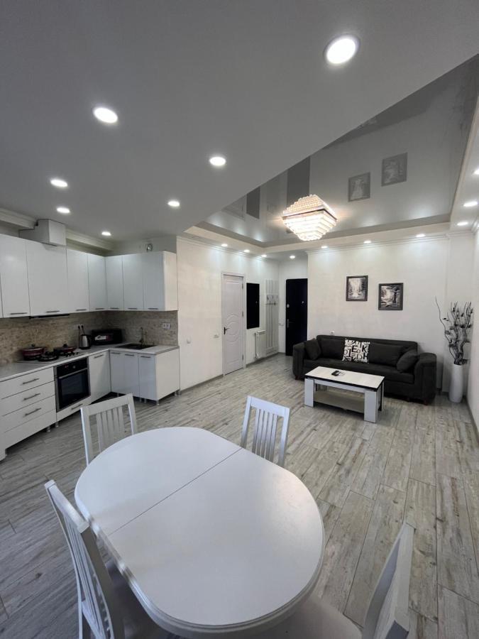 Kobi Apartments Tbilissi Extérieur photo